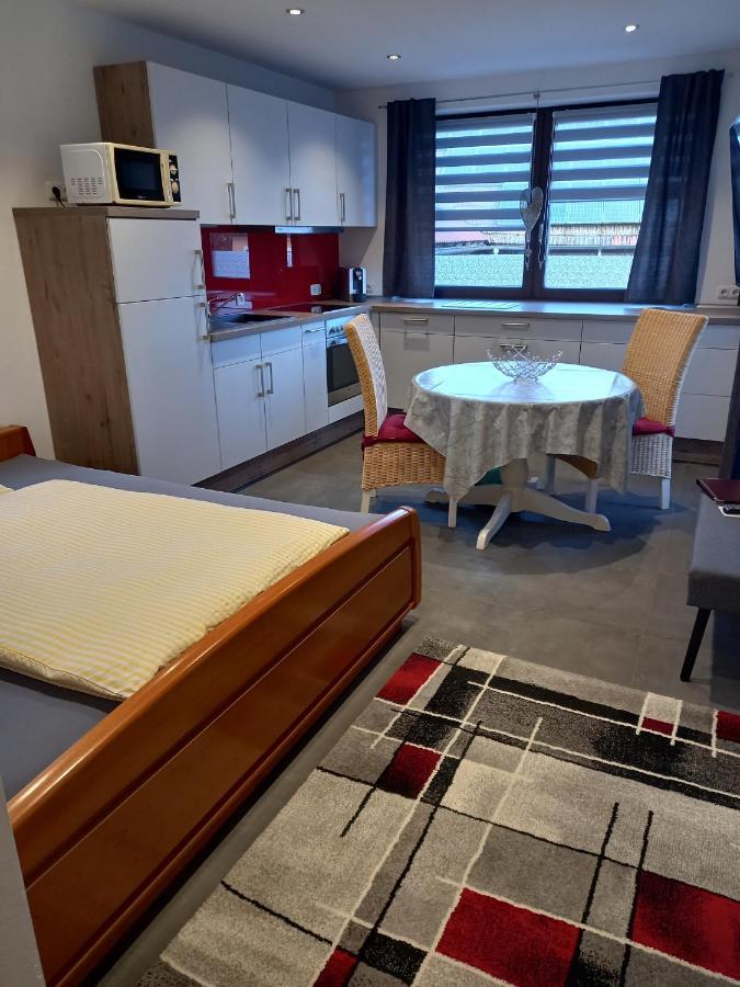 Cafe Und Pension Ringer Vilseck Dış mekan fotoğraf